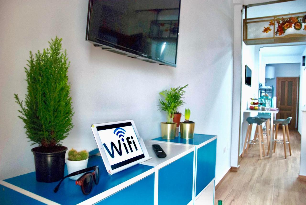 Apartamentos Puerta Real Sevilla Экстерьер фото