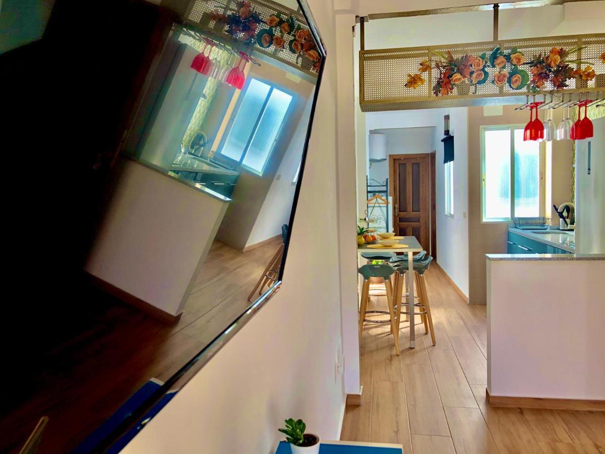 Apartamentos Puerta Real Sevilla Экстерьер фото