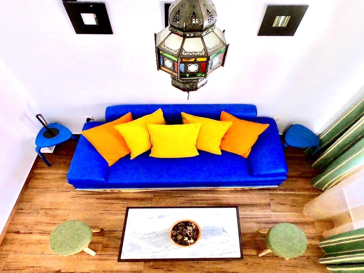 Apartamentos Puerta Real Sevilla Экстерьер фото