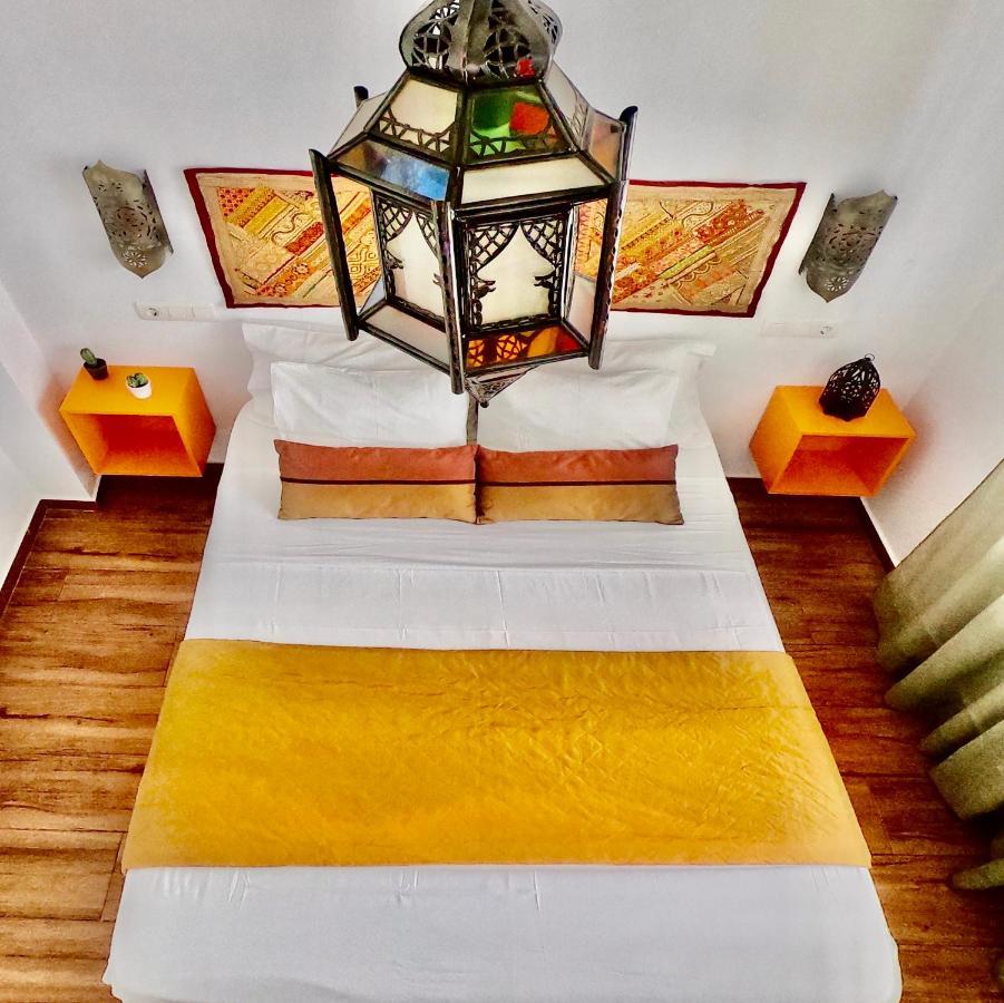 Apartamentos Puerta Real Sevilla Экстерьер фото